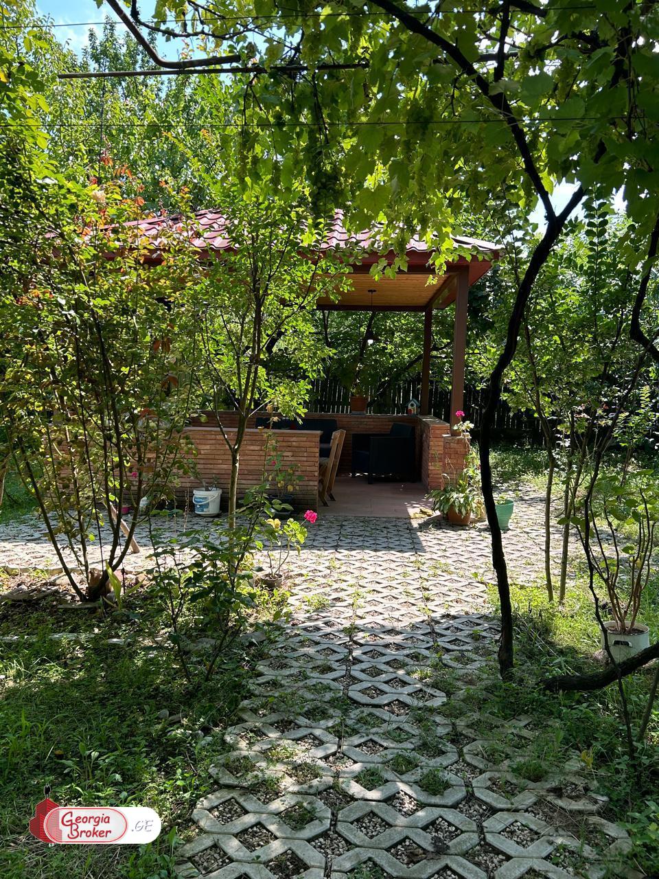 продается дом с новым ремонтом 5-комнат